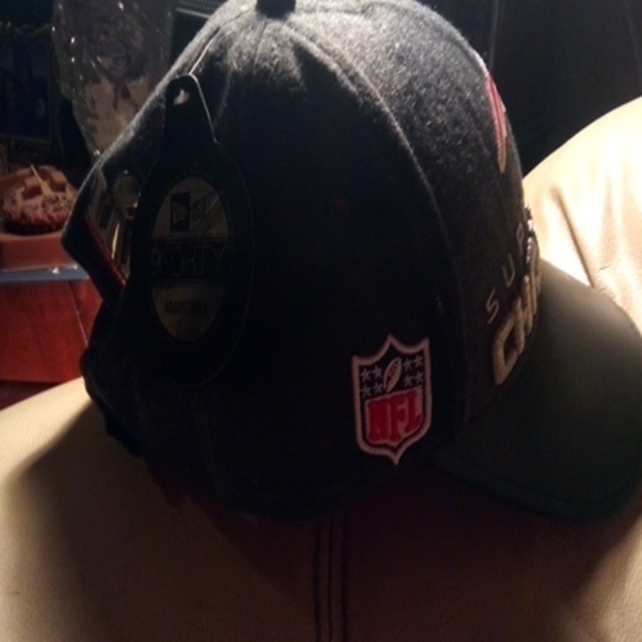 Hat - Picture 2 of 5